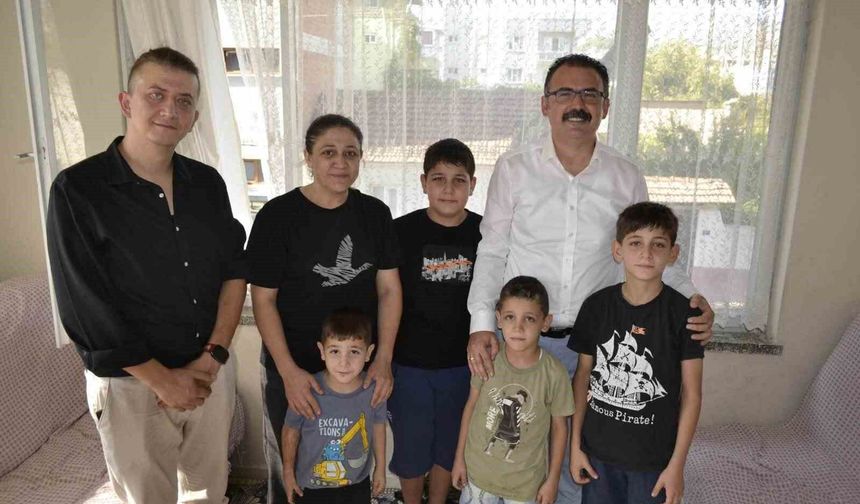 Kaymakam Ateş, Atça'da vatandaşların kapısını çaldı