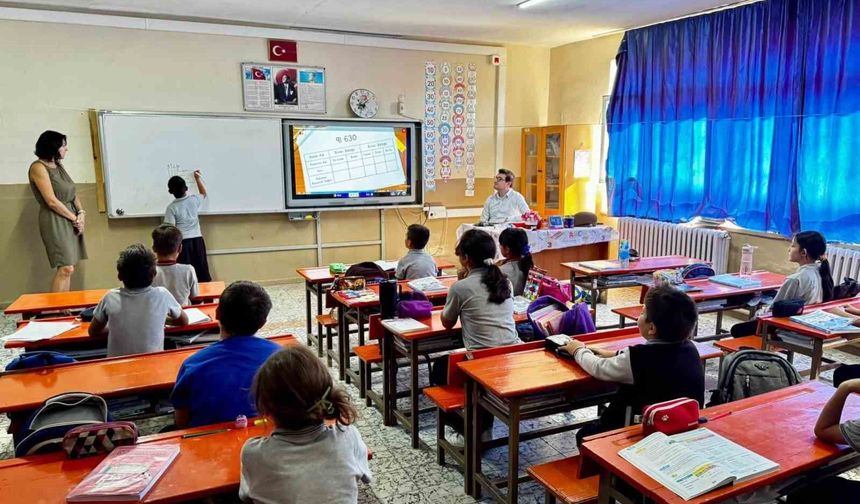 Kaymakam Sözen, Yazıkent'te öğrencilerle bir araya geldi
