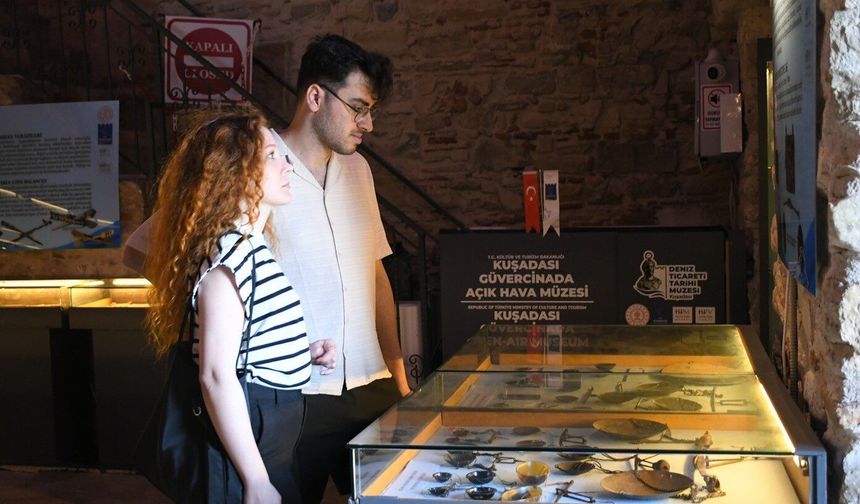 Kuşadası'ndaki Deniz Ticaret Tarihi Sergi Alanı'na yaz döneminde yoğun ilgi