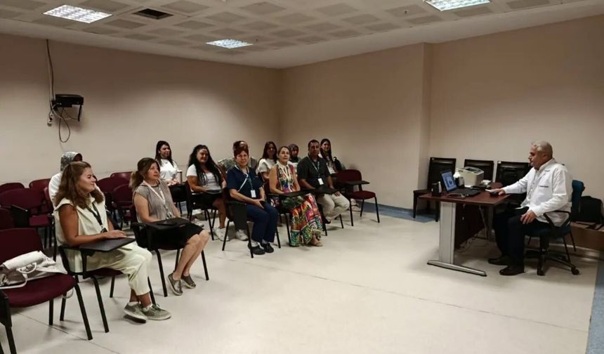 Nazilli Devlet Hastanesi'nde acil bakım hemşireliği eğitimi başladı