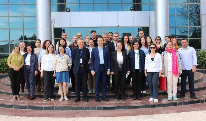 ADÜ Tıp Fakültesi'nde Eğitici Gelişimine Yönelik Temel Eğitim Becerileri Kursu düzenlendi