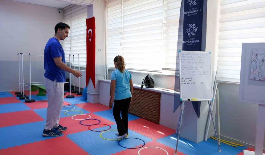 Aydın Büyükşehir Disleksi Merkezi'nde dersler devam ediyor