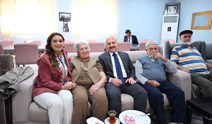 Aydın Valisi Varol, yaşlı çınarların gönlünü aldı