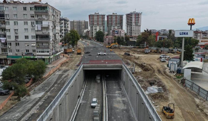 Aydın Yeni Dörtyol Köprülü Kavşağı'nda çalışmalar sürüyor