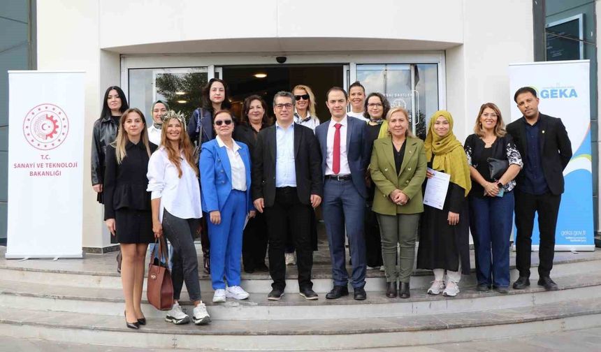 Aydın'da kadın zeytinyağı operatörleri belgelerini aldı