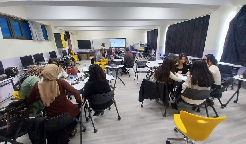 Aydın'da öğretmenlere STEM eğitimi verildi