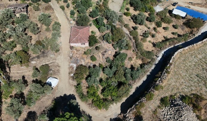 Bozdoğan Belediyesi Kamışlar Mahallesi'nde yolları yeniliyor