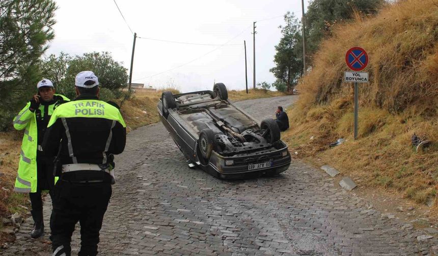 Freni tutmayan otomobil takla attı