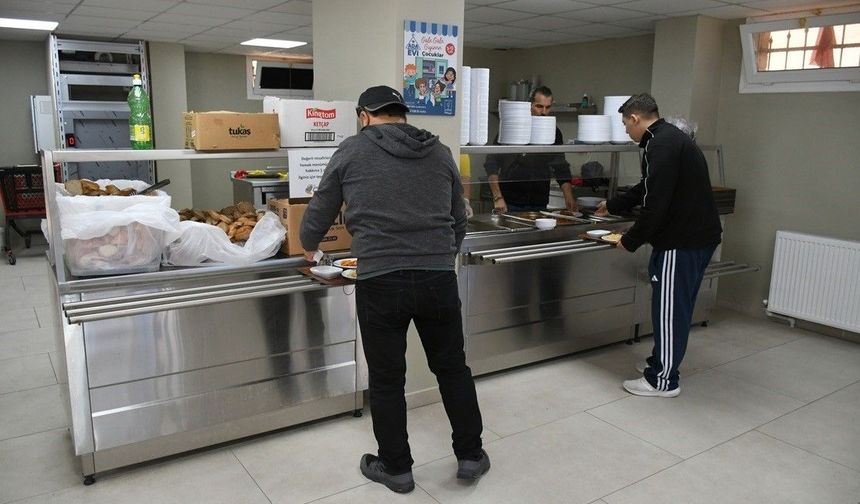 Kuşadası Kent Lokantası'nda satışların yüzde 92'si Adalı Kart ile yapıldı
