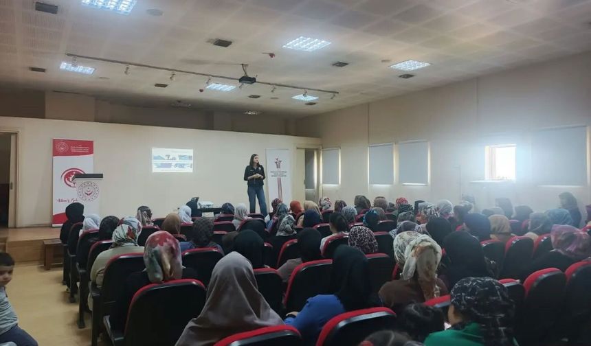 Nazilli'de anne adaylarına doğuma hazırlık eğitimi