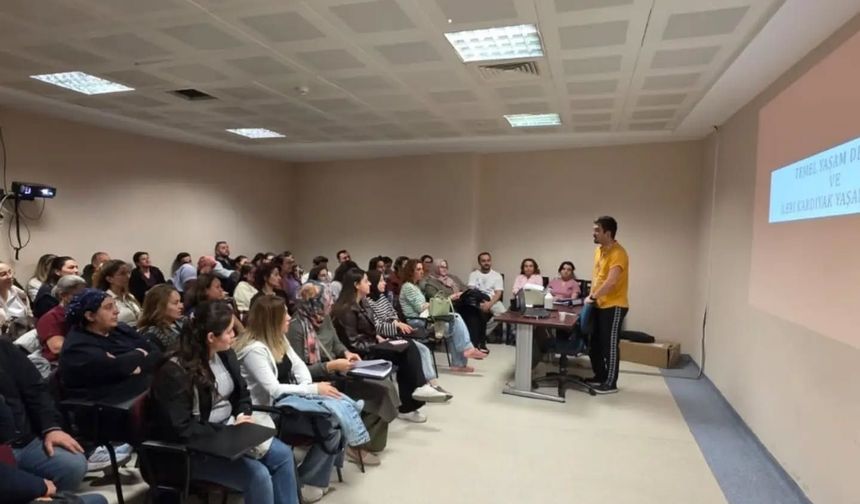 Nazilli'de sağlık çalışanları bilgilerini tazeledi