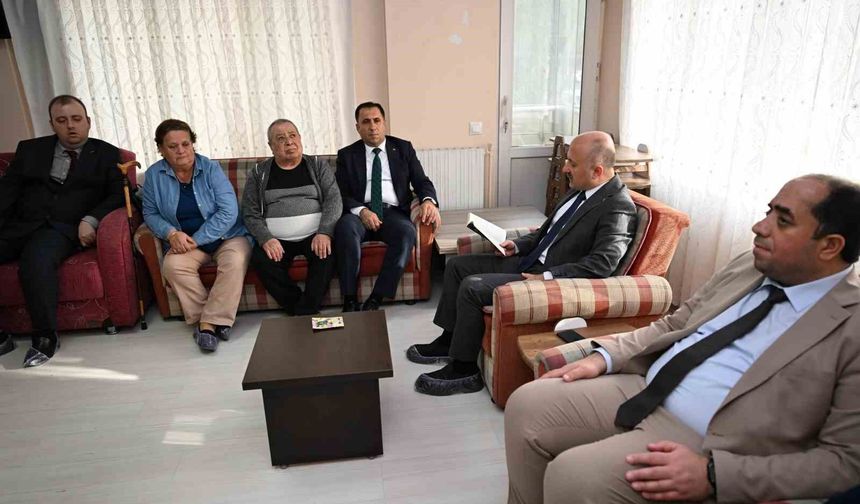 Vali Varol, görme engellilerle aynı sayfada buluştu