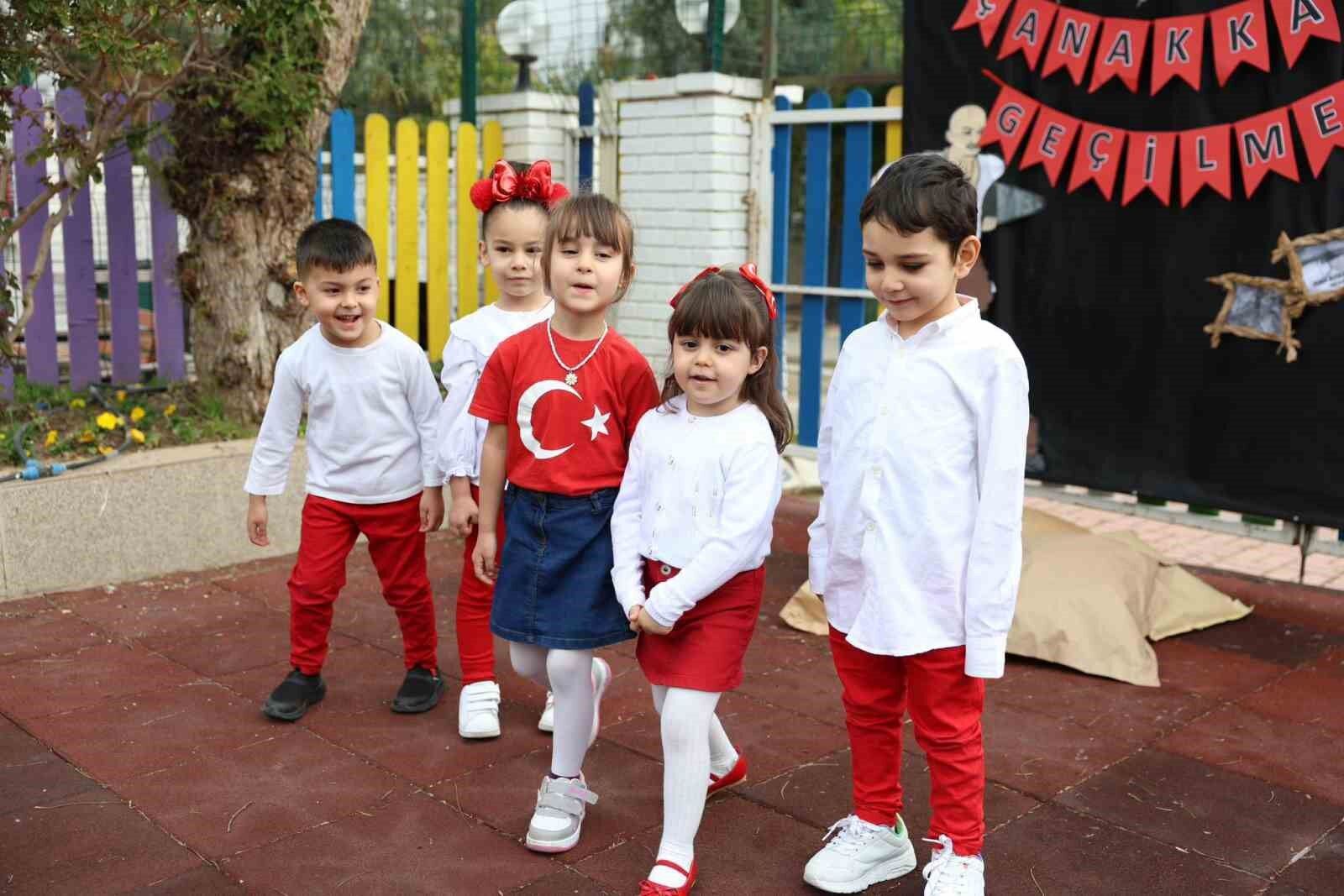 Didim Belediyesi'nin minikleri 'Çanakkale' performansı takdir topladı