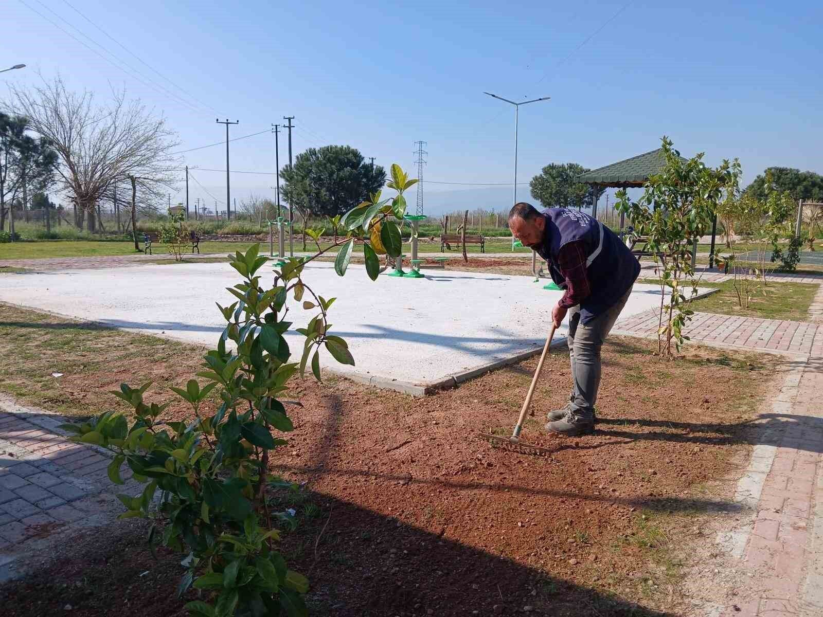 Işıklı Parkı'nda çevre düzenlemesi başladı