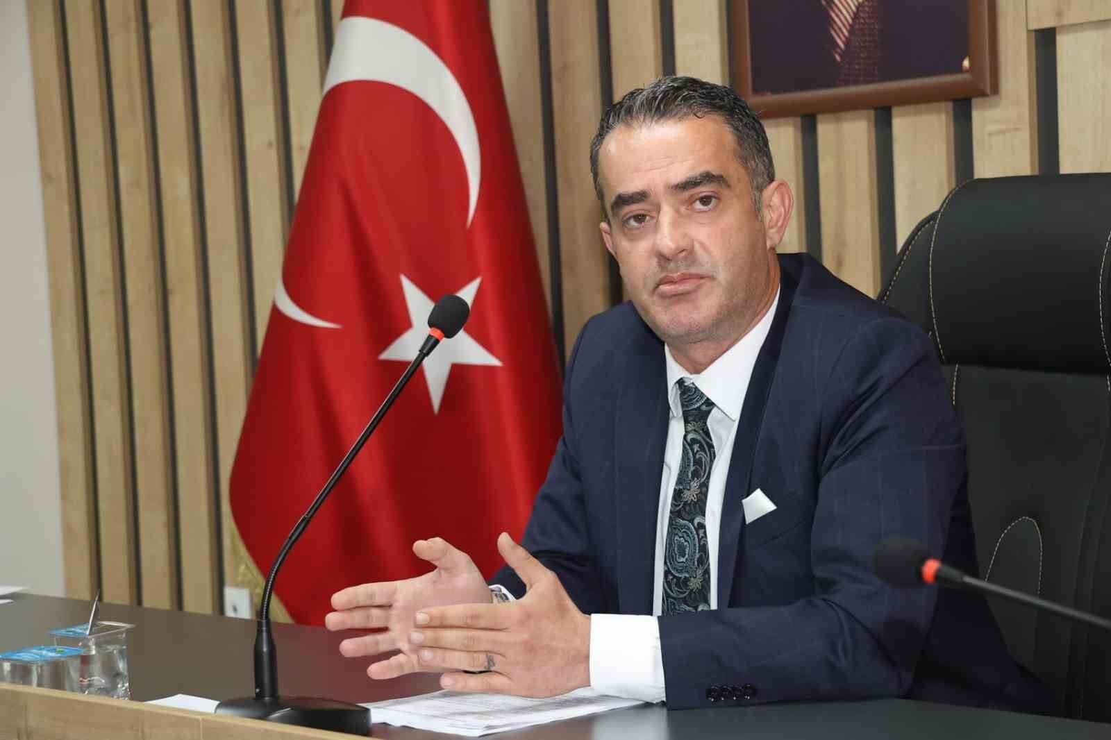 Özgür Arıcı Ak Parti'ye geçiyor