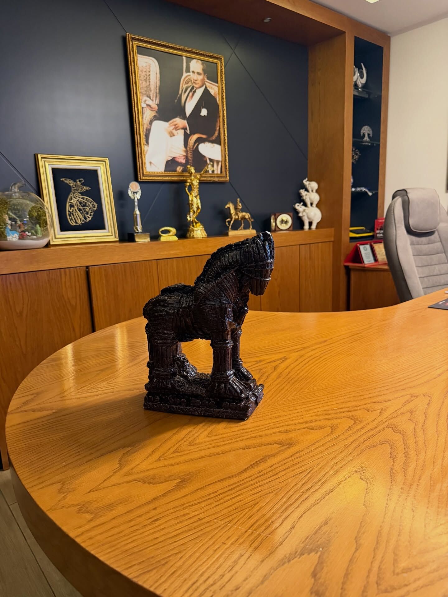 658147132 18582313132028175 4617696107843657504 N