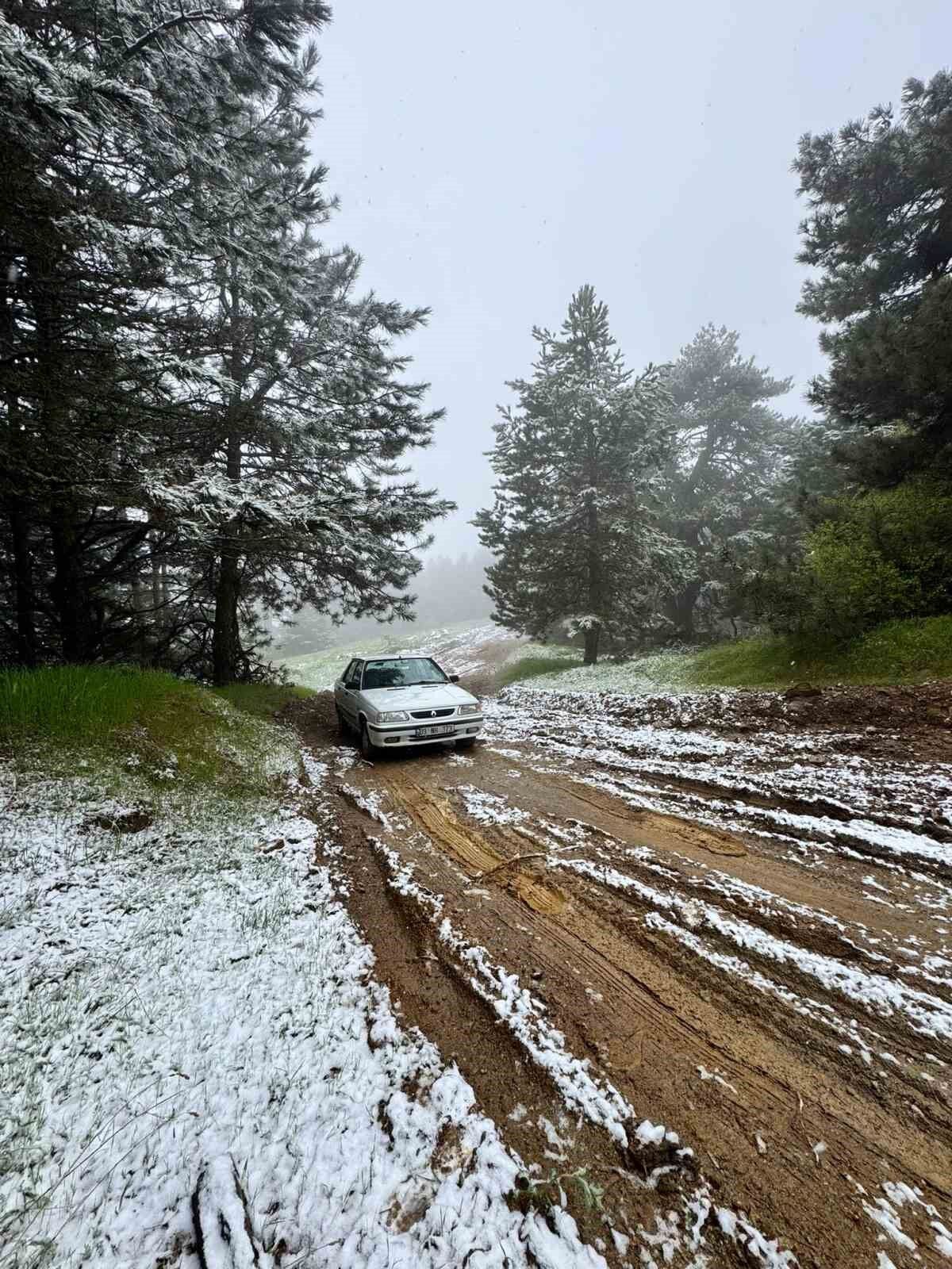 Aydın'da Mayıs ayında kar sürprizi