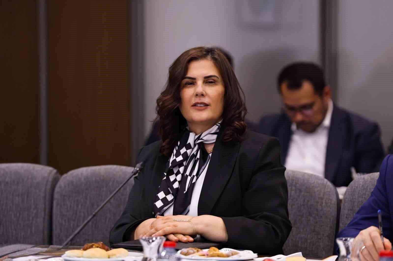 Çerçioğlu, AK Parti Yerel Yönetimler Değerlendirme Toplantısı'na katıldı