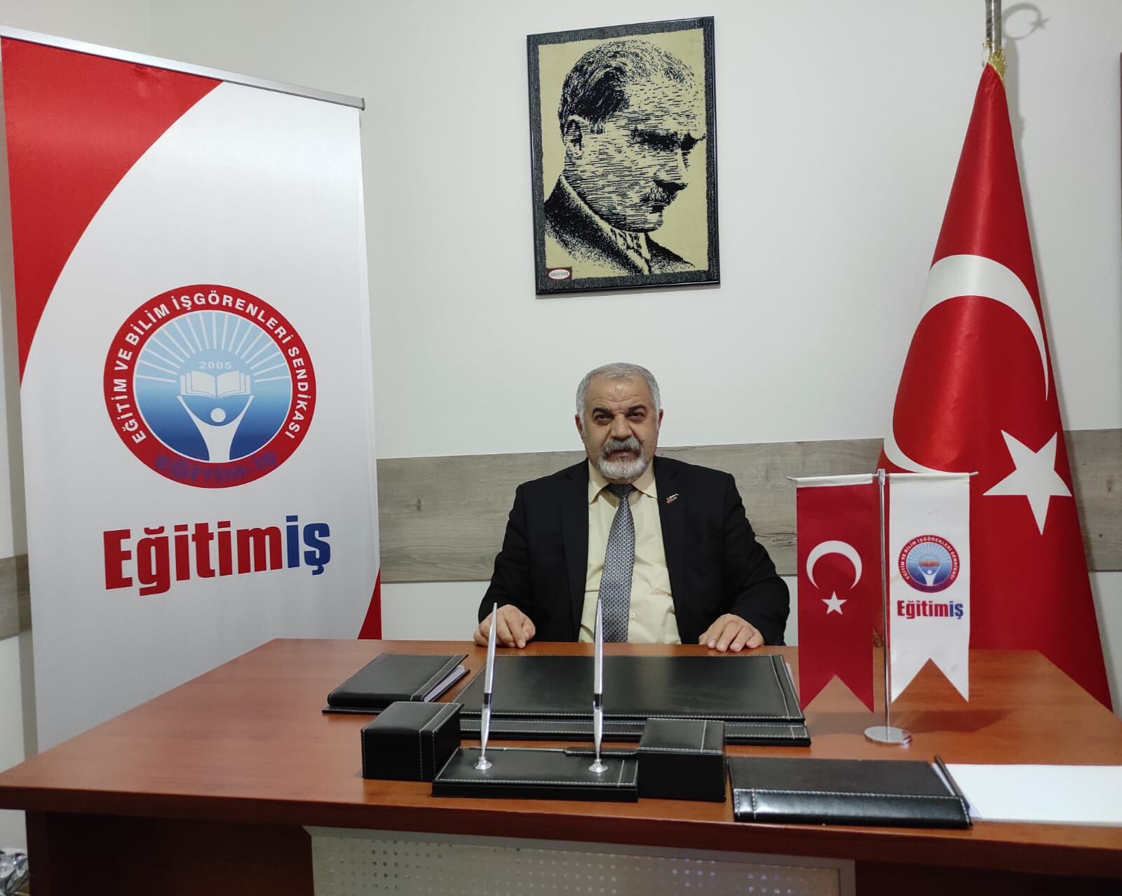 Başkan Özdemir: “Eğitim Emekçilerinin Umudu Olmaya Devam Edeceğiz”