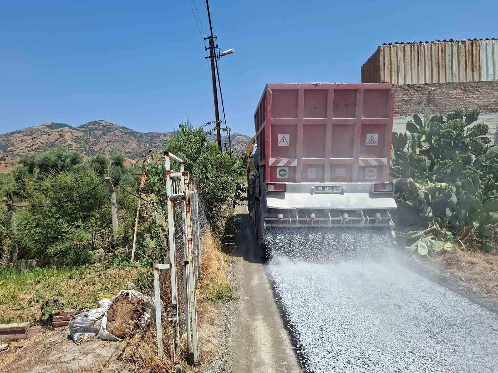 BAŞKAN ANIL YETİŞKİN İLE EFELER’DE YOL YATIRIMLARI SÜRÜYOR