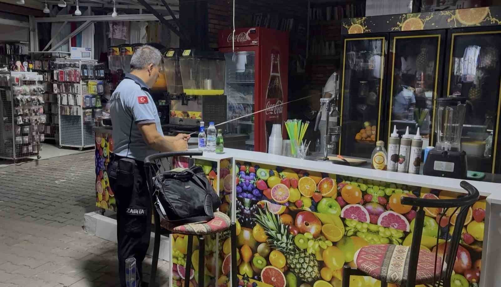 Kuşadası Belediyesi'nden Güzelçamlı Sahil Pazarı'nda denetim ve yer tahsis çalışması