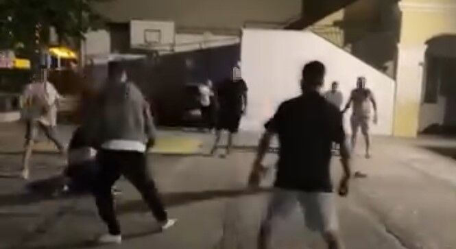 Kuşadası'nda otopark ücreti kavgası kamerada