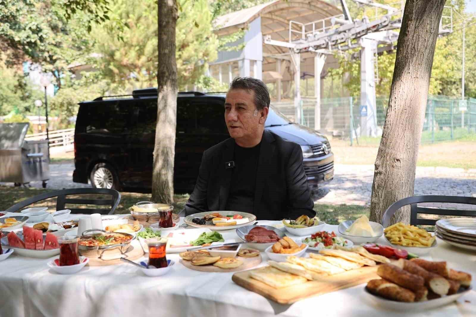 BAŞKAN ANIL YETİŞKİN DUYURDU PINARBAŞI KAHVALTI EVİ KAPILARINI AÇTI