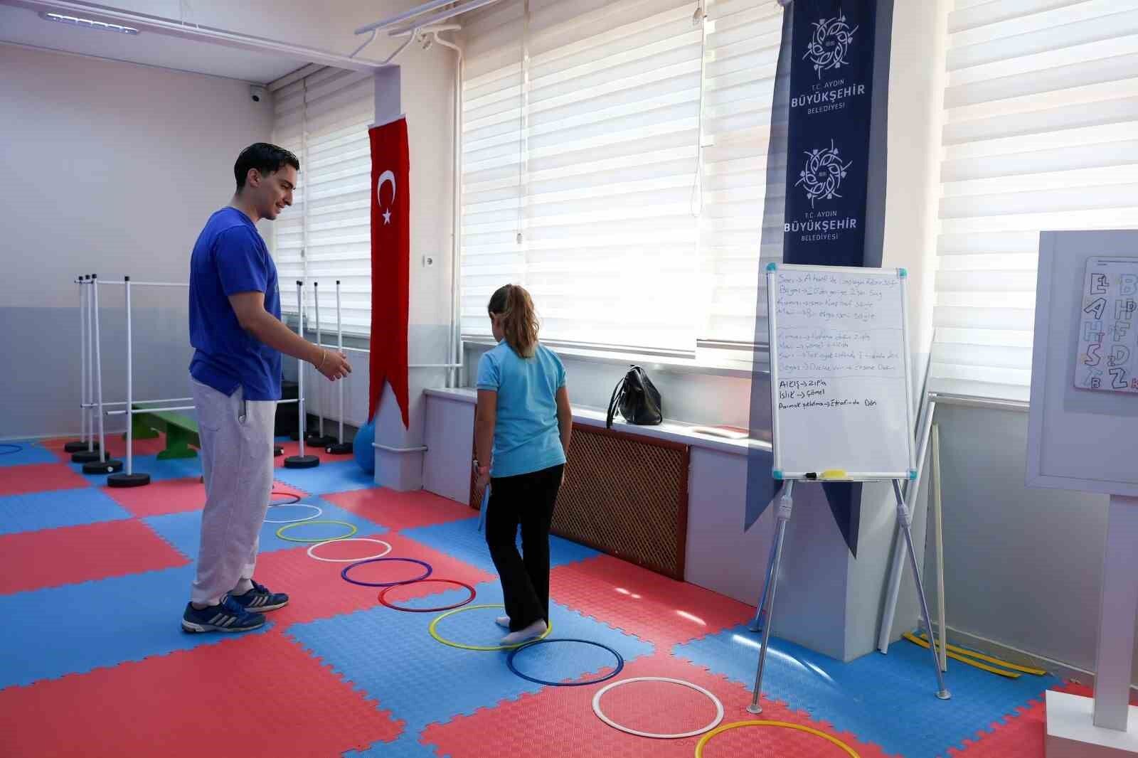 Aydın Büyükşehir Disleksi Merkezi'nde dersler devam ediyor