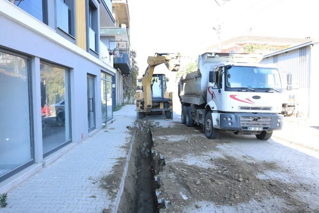 İncirliova Sandıklı Mahallesi'nde altyapı çalışmaları sürüyor