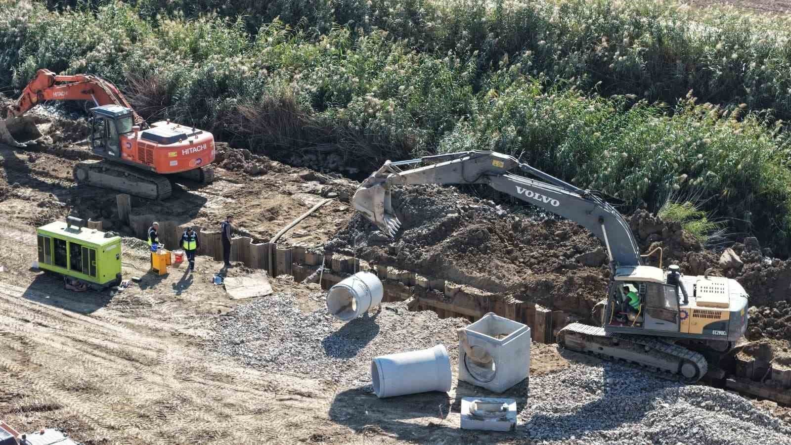 İncirliova'da 1,3 milyar liralık altyapı yatırımı sürüyor